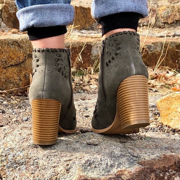 NEW! Olive Green Ankle Boot with Stitching Details - Picture 4 of 6